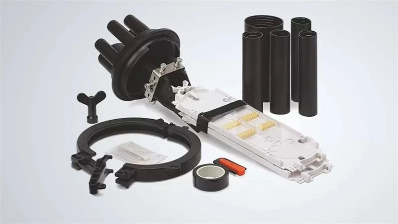Accessibility of fiber optic splice closure